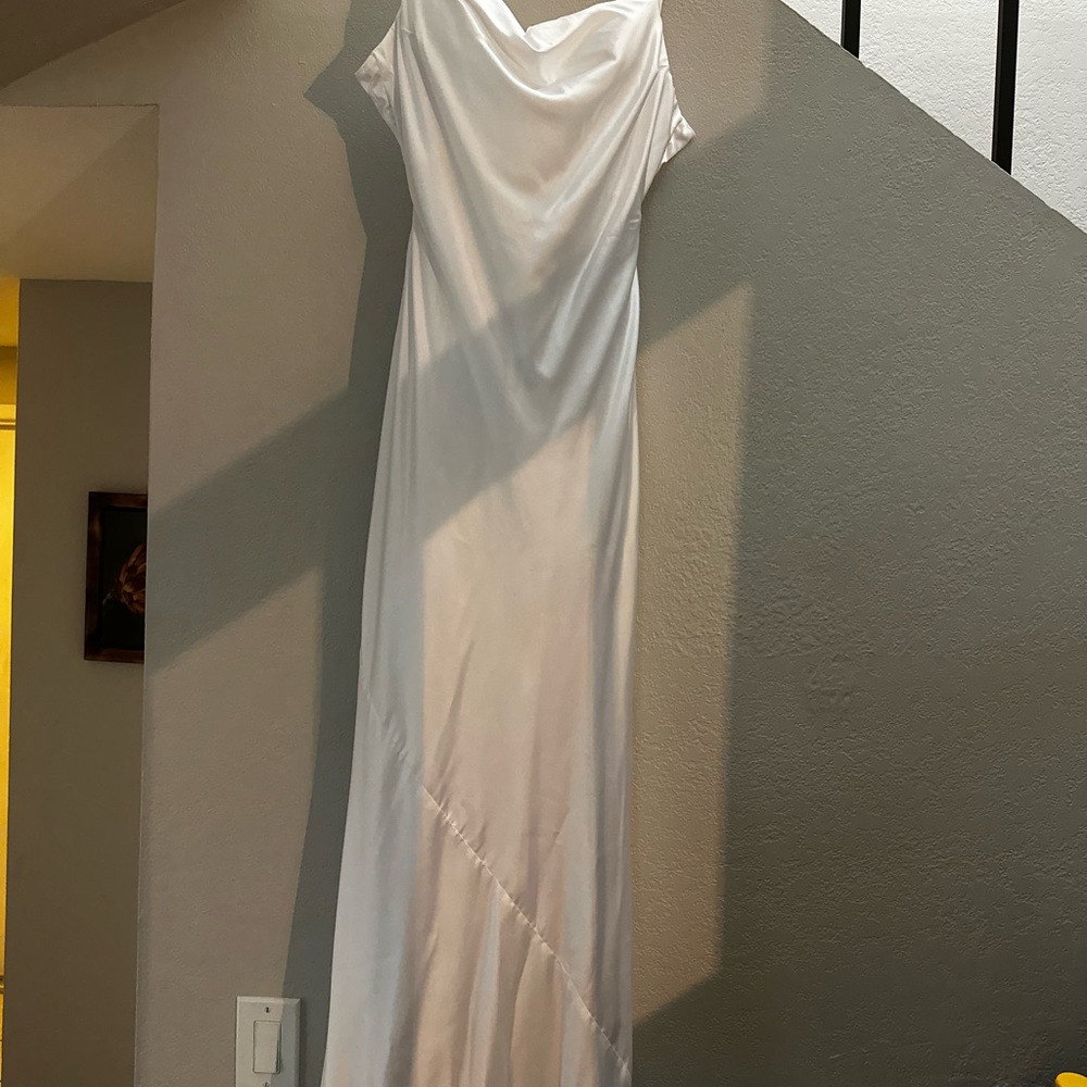 Wedding dress, silk white dress.
